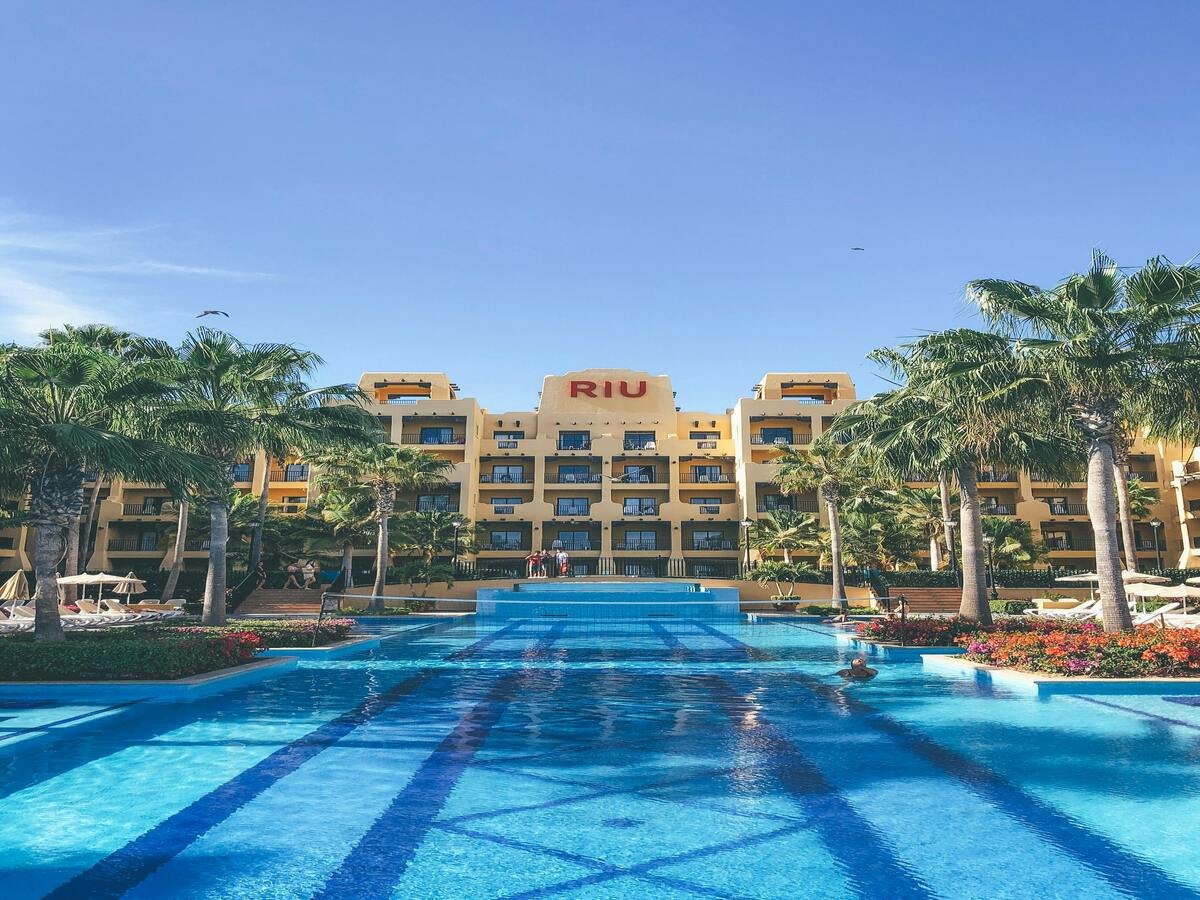 Ancient Ruins Explorer